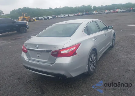 2017 Nissan Altima 2.5 Sv z USA, uszkodzony, nr VIN 1N4AL3AP4HC148936